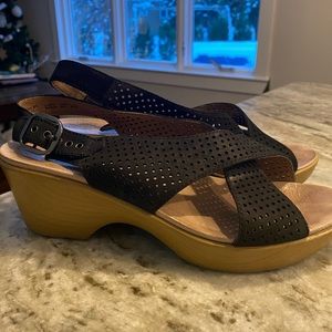Dansko black slingback sandal size 40
